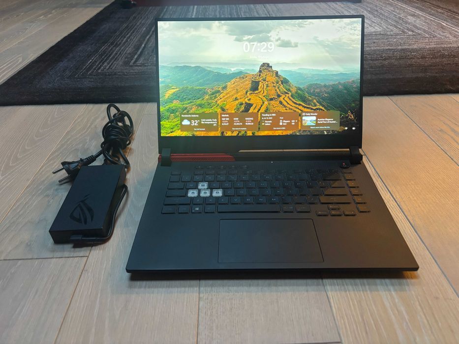 Asus ROG Strix G513IE