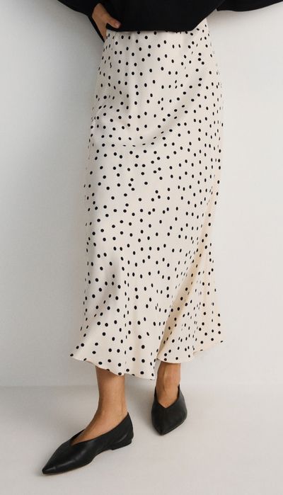 Атласна спідниця