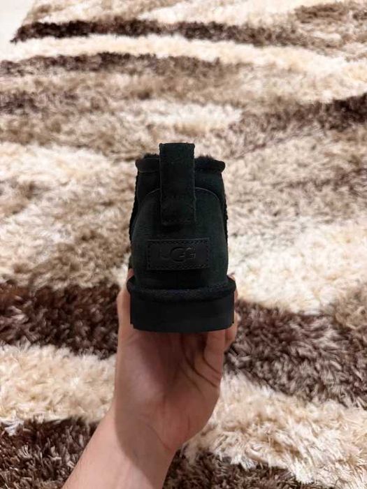 UGG Classic Mini Boots Black r.39