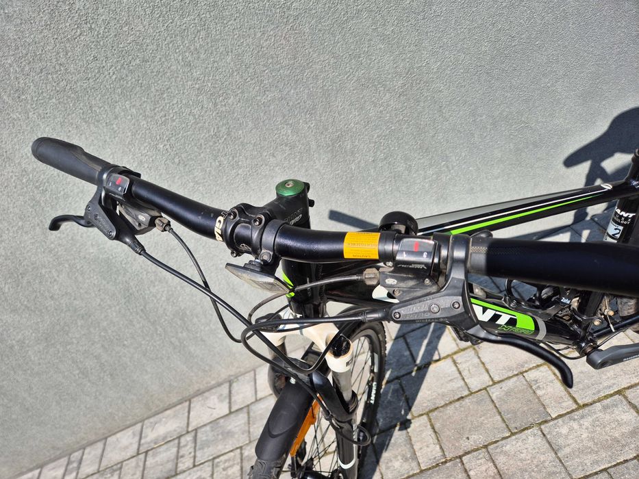 Giant Roam 2 – rama S, koła 28″, napęd Shimano 3×9