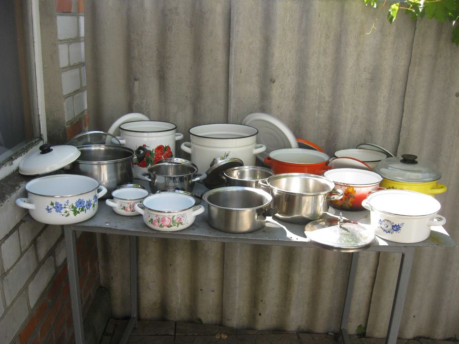 Продам кастрюлю для дома