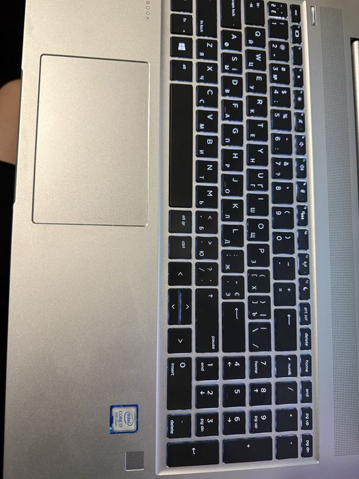 Ноутбук HP ProBook 450 g6 /i7/16/256
