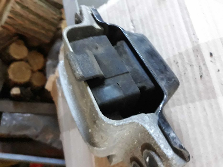 Подушка двигателя audi.vw.skoda.seat