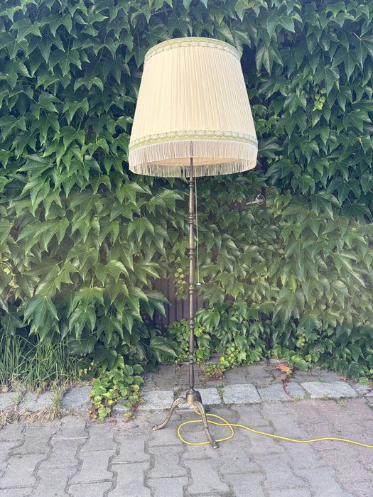 Retro lampa stojąca z abażurem
