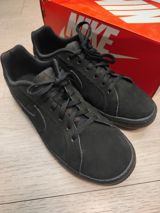 Buty NIKE Cour Royale GS eur 39 24,5 czarne praktycznie nowe. Skóra