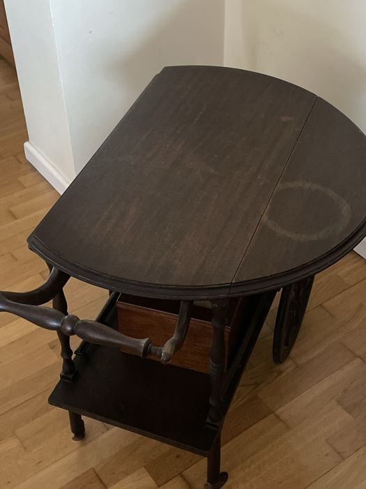 Carrinho de madeira decorativo