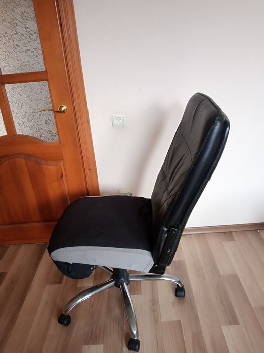 Продається крісло