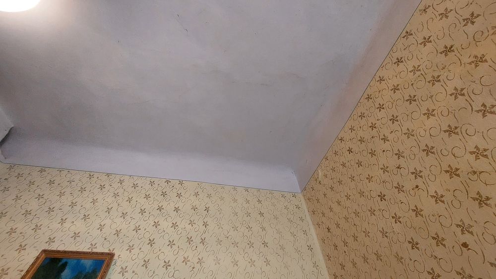 Продам 2-кімнатну квартиру. Пл.Шевченка,5/14.
