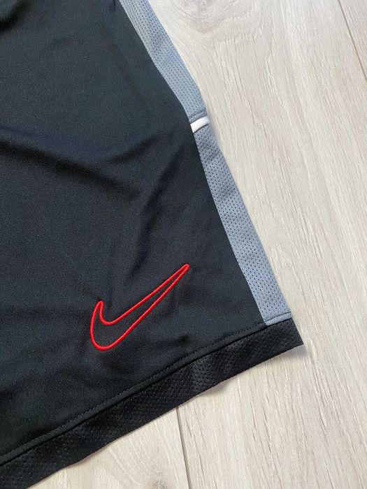 NIKE r.M Nowe, oryginalne szorty sportowe