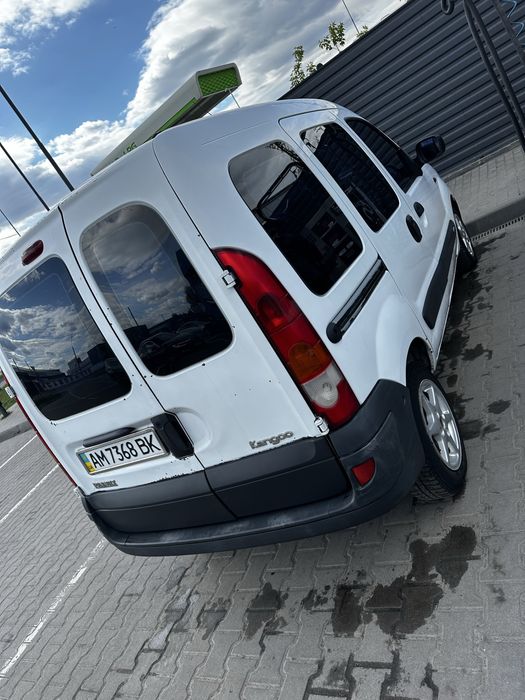 Автомобіль Renault Kango