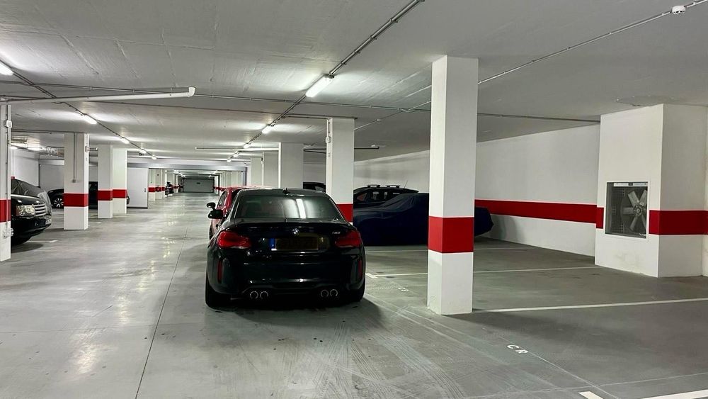 Excelentes Lugares de Garagem