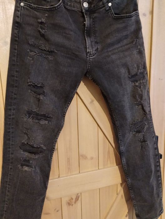 Spodnie damskie skinny Bershka 44