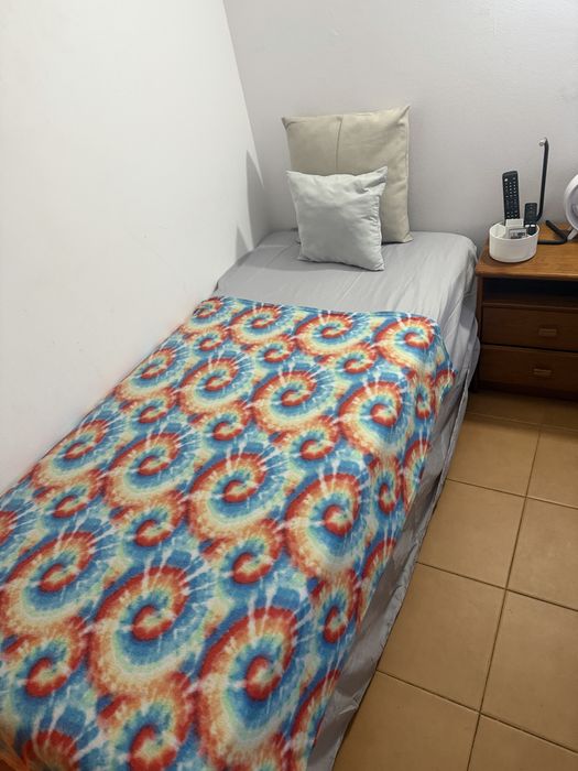 Quarto para arrendar na Póvoa de Santo Adrião Odivelas  450 mensal