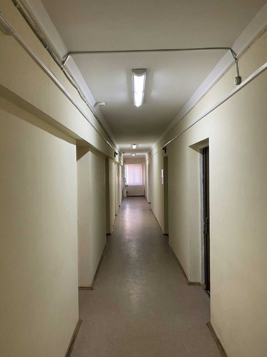 17кв.Оренда офісного приміщення,вул. Криворіжсталі 6.Червона,3участок