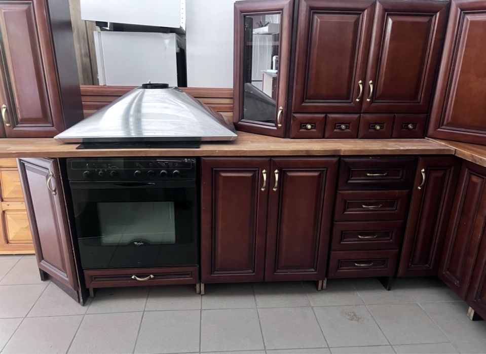 Stylowa kuchnia z AGD, meble kuchenne