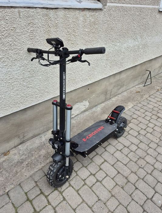 Продаю самокат Crosser Rocket