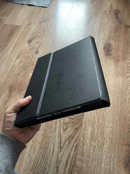 iPAD 9 generacja 10,2 srebny 256GB + etui i klawiatura