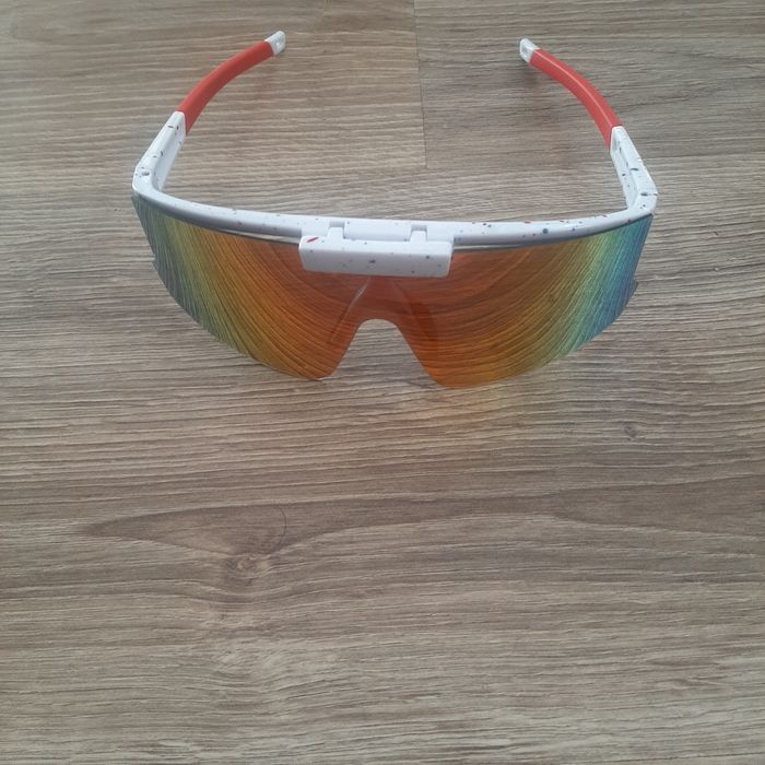 Okularki przeciwsłoneczne