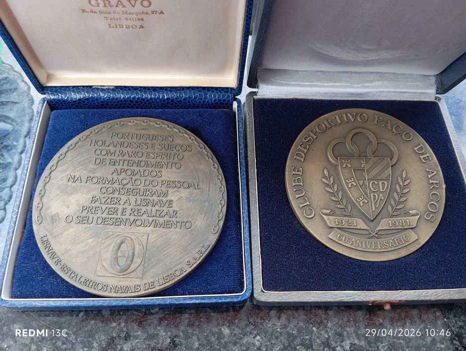 2 medalhas comemorativas
