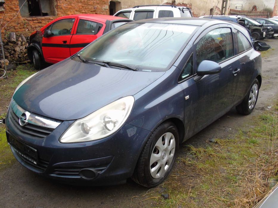 corsa D 1,2 nawigacja , uszkodzony silnik