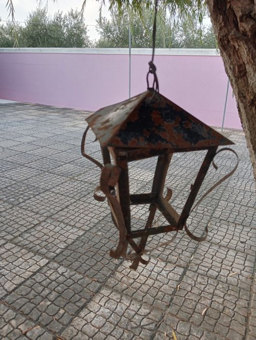 Candeeiro antigo para restauro