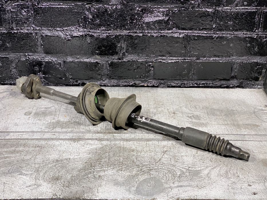 Автошрот БМВ Е53 Рульовий Карданчик