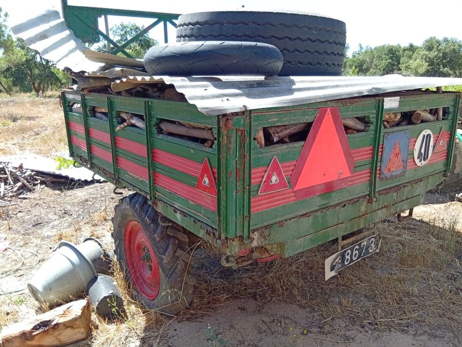 Reboque agrícola