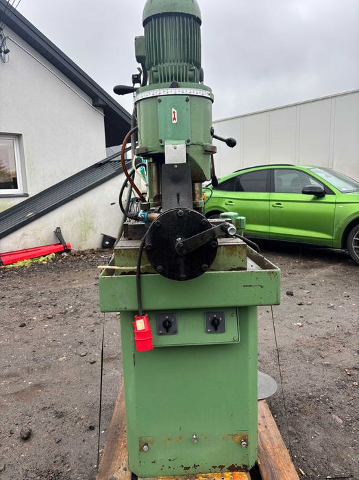 Piła wolnoobrotowa do cięcia profili