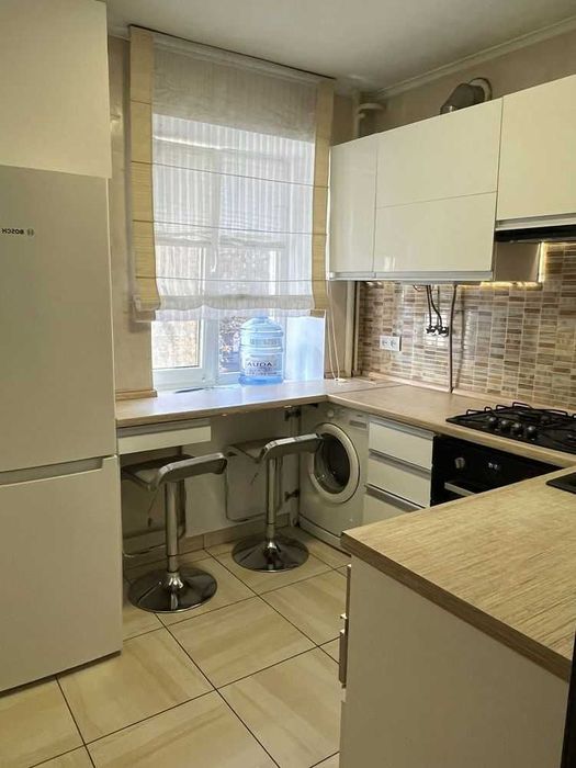 Здається 2-кімнатна квартира на вул. Незалежності 16