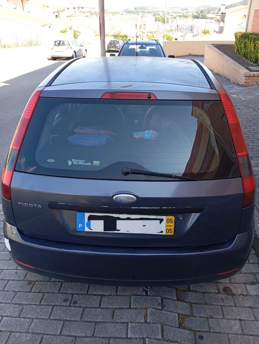 Ford Fiesta 1.25 (2005) – Apenas 139.000 km – 5 Lugares (Com AC)