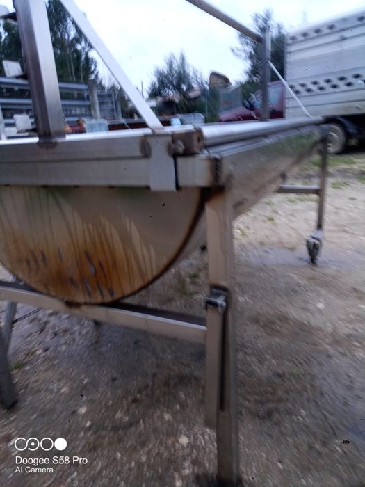 Assador porco no espeto