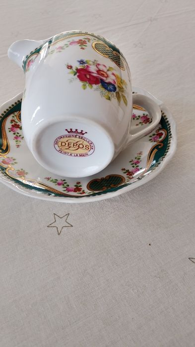 Conjunto jarro do leite com prato