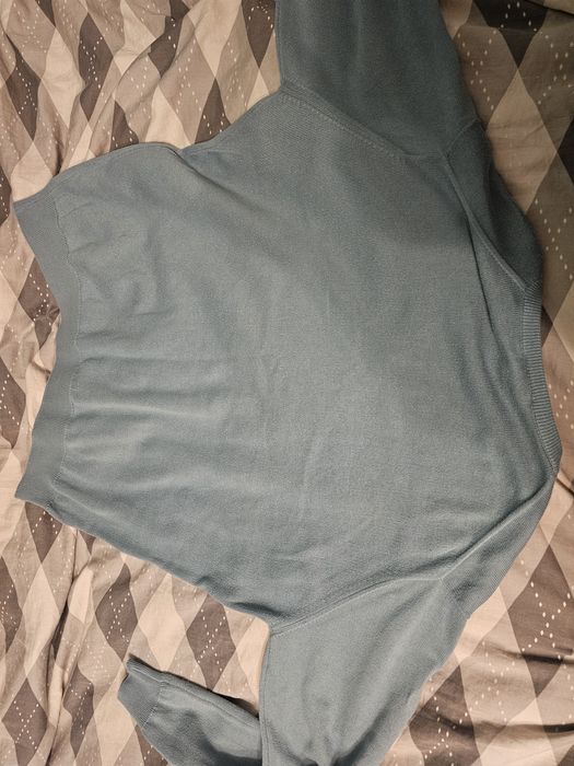 Bluza sweter Lacoste z wcięciem rozmiar L błękitny niebieski