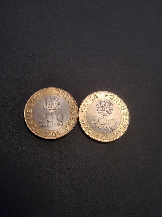 2 moedas de 200 escudos