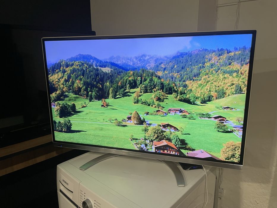 Телевізор TechniSat 40 Full HD + кріплення