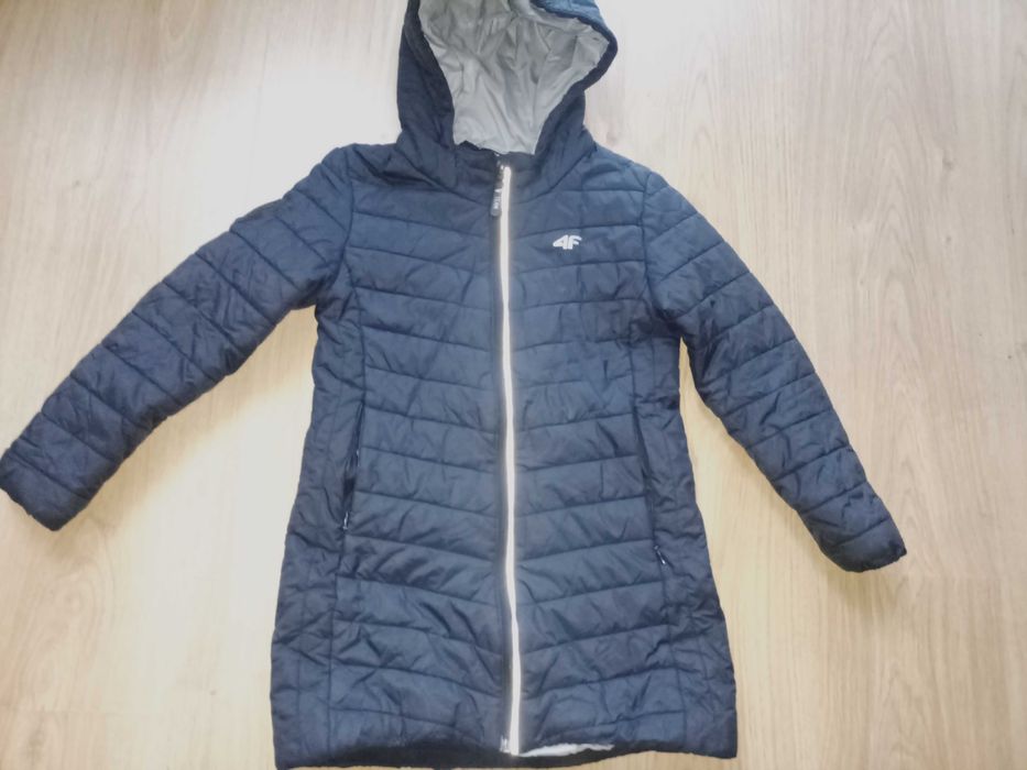 Duży zestaw sportowy na 7-8 lat (Adidas, 4f) kurtka, czapka, bluzy