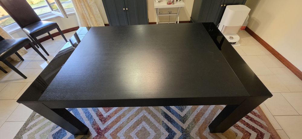 Mesa Moderna Preta - Madeira Maciça