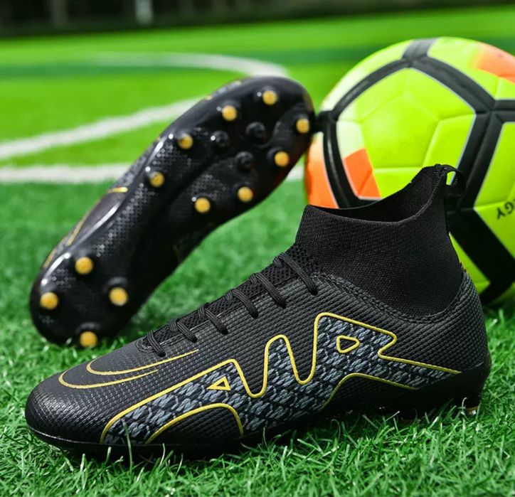 Buty piłkarskie korki lanki skarpeta AWR buty sportowe orlik