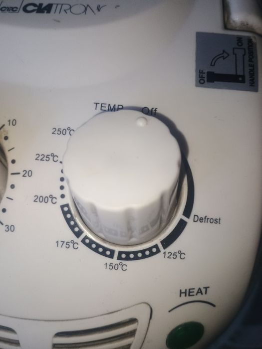 Kombiwar Clatronic HLO3322