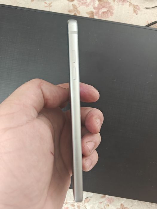Телефон. Lg g6  4/32