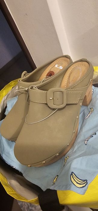 Chodaki damskie nowe
