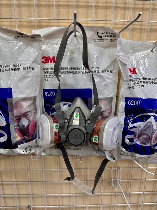 Маска респіратор респиратор 3М напівлицьова, розмір М, універсальний