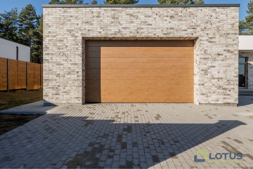 ПРОДАЖА ДОМА 175 м2 в закрытом городке возле леса и озер! С. Забирье