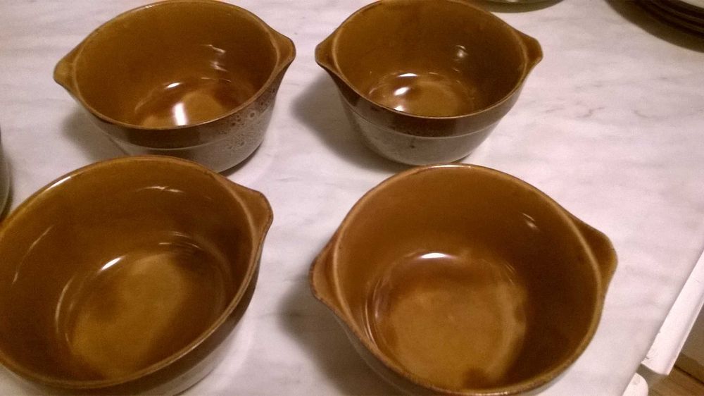 Miseczki - bulionówki . " Mi "