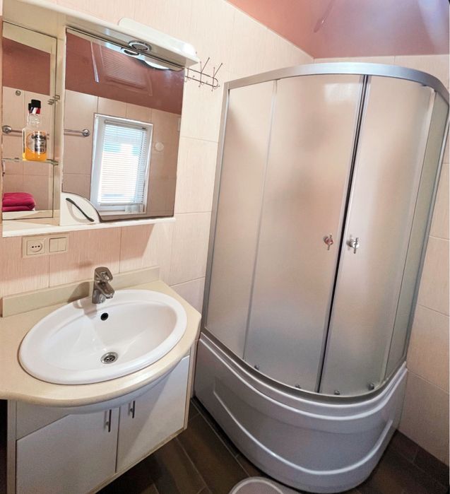 Сдам дом в оренду, посуточно, с собственной парковкой!