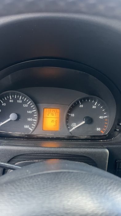 Mecedes sprinter 318