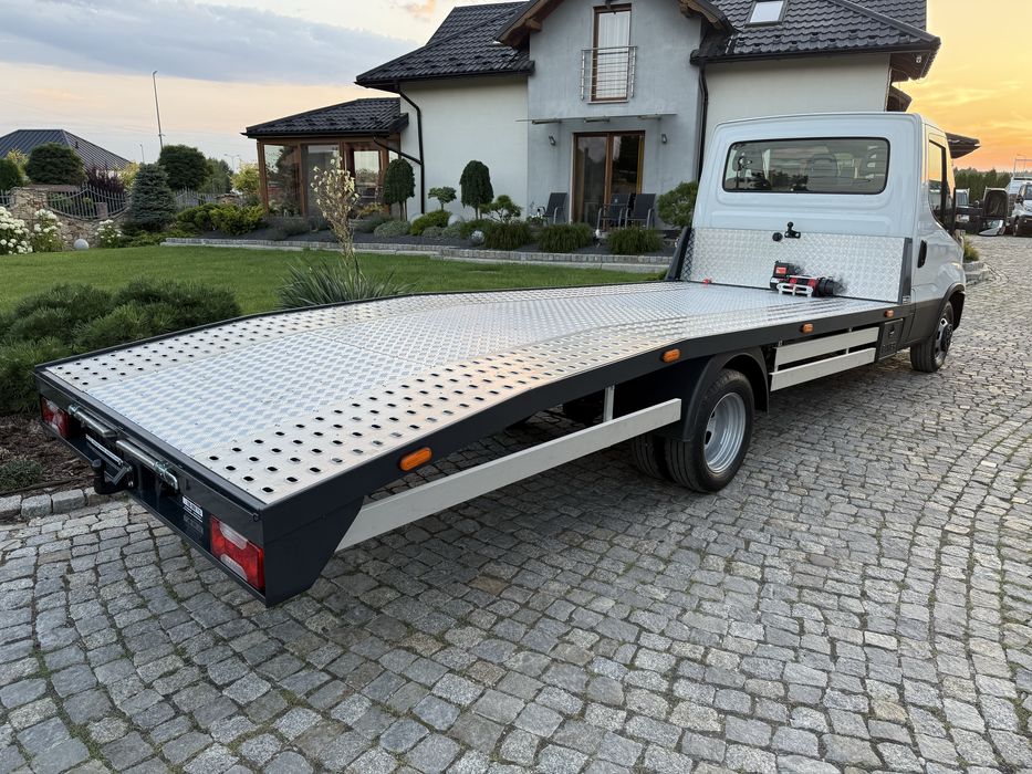 Zabudowa laweta pomoc drogowa mercedes renault master iveco producent