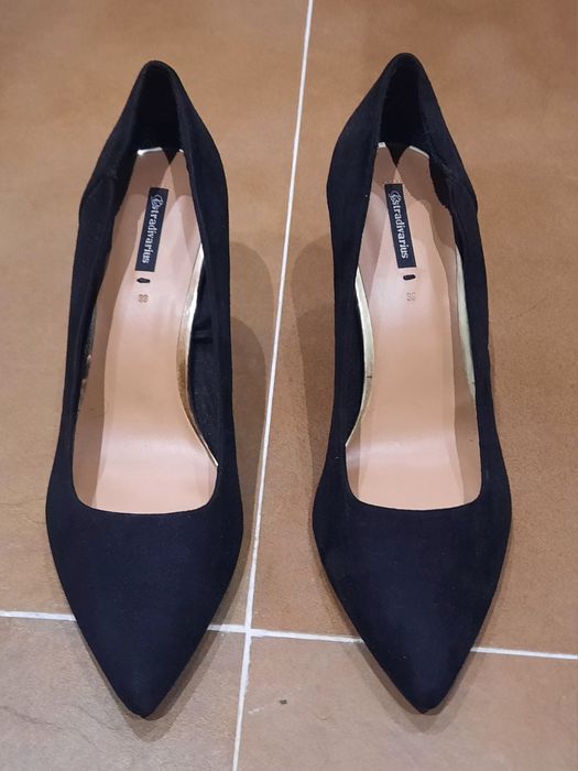 Sapatos de senhora  n° 39 stradivarius