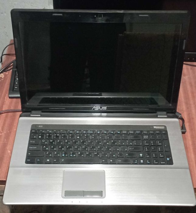Ноутбук ASUS K73S