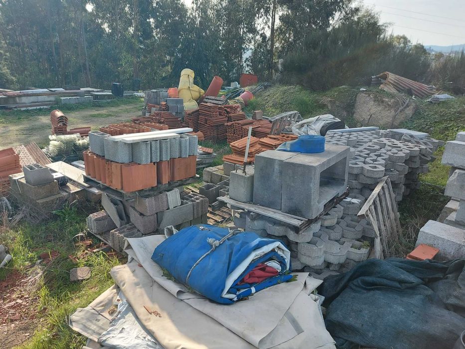 Material de Construção - Grande Lote à Venda